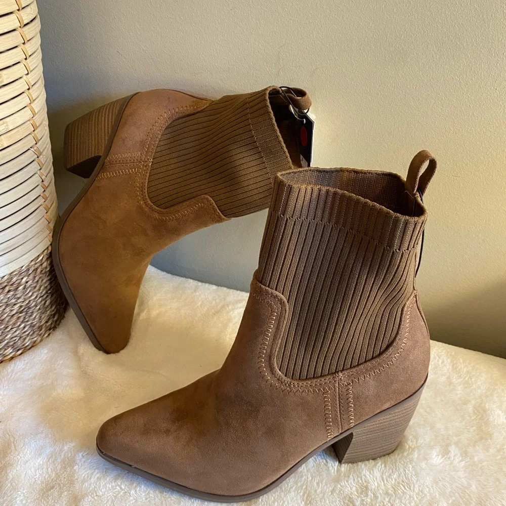✨NWT✨Universal Thread Brown Ankle Boots - Picture 7 of 8